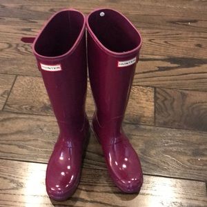 Women’s violet Hunter rain boots size 9